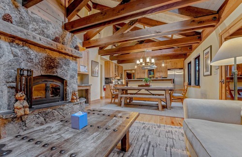 Alpine Meadows House | Alpine Meadows Retreat: 3-Min to Base, w/Hot Tub