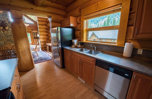 Clearwater Hotel | Alpine Meadows Resort