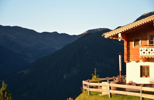 Saalbach-Hinterglemm Ski Chalet | Alpine Premium Chalet Wallegg-Lodge