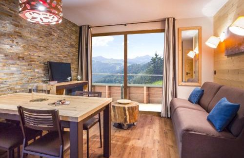 Tignes Apartment | Alpine Stay w Spa Views
