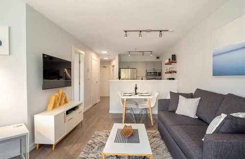 Village North Condo | ❄︎Alpine Suite❄︎ | 2 BR with Hot Tub, Free Parking & Perfect Location | Marketplace Lodge