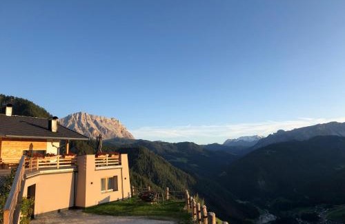 San Martino in Badia Apartment | Alpinus Agriturism