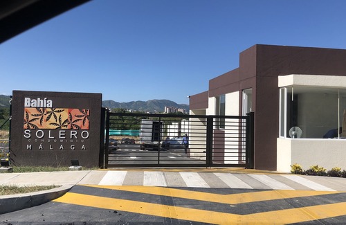 Ricaurte House | Alquiler Casa Vacacional Bahía Solero Malaga B1