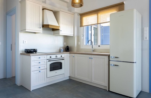 Agia Pelagia House | Alsea Seafront Apartments
