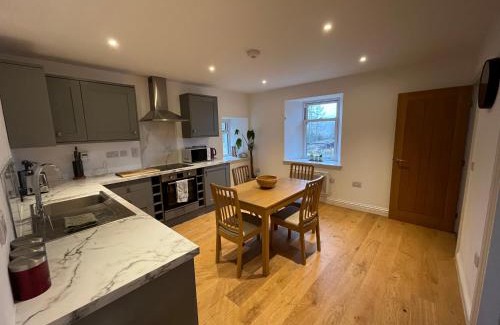 Invergarry House | Alt-Na-Slat Cottage