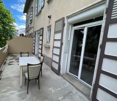 Bourg-les-Valence House | ALTA