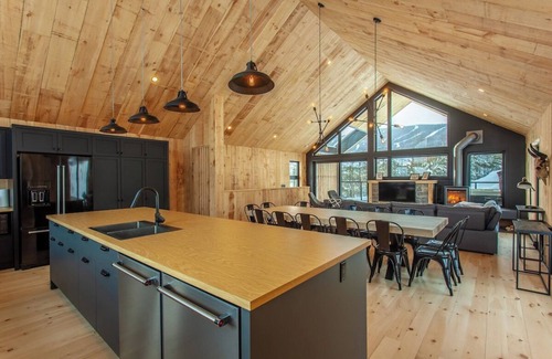 Saint Ferreol les Neiges Ski Chalet | Alta - Modern Chalet for 19 people