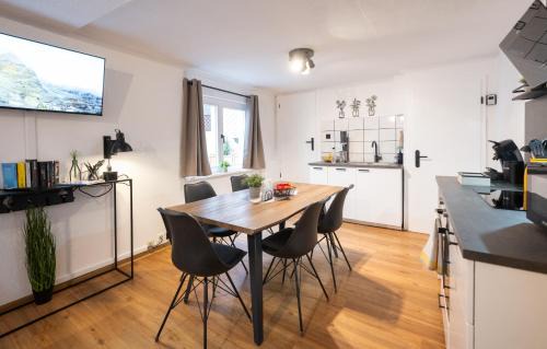 Fulda Apartment | Altbauoase Fulda - ruhig, zentral, Terrasse, Bahnhof 400m -