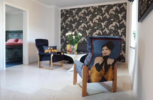 Arnsdorf Apartment | Alte Sattlerei- Wohnen mit besonderem Flair