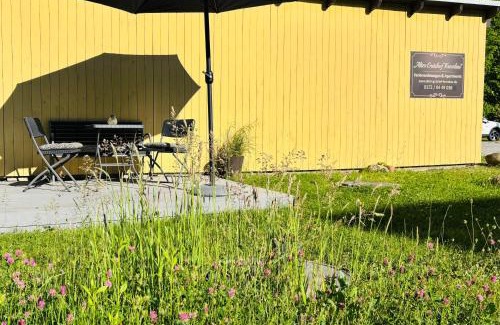 Gablenz Apartment | Alter Gutshof Kromlau Direkt am Schloss und Rhododendronpark, Terasse und Parkplatz