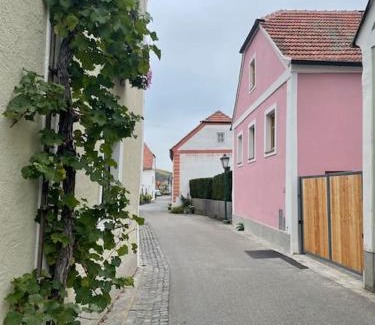 Durnstein House | Altes Winzerhaus in der Wachau - neu renoviertes Haus mit Terrasse