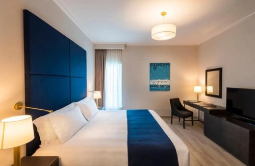 Doha Apartment | Althuraya Tower 3005