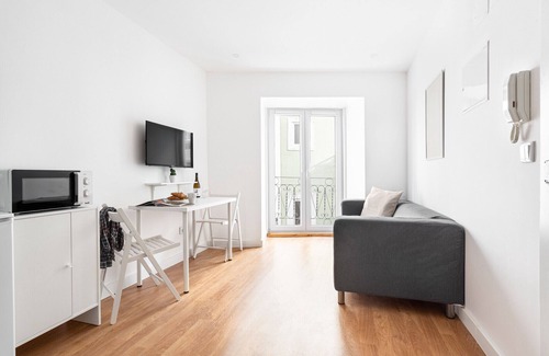Sacramento Apartment | ALTIDO Fabulous 1-BR Flat in Perfect Centre