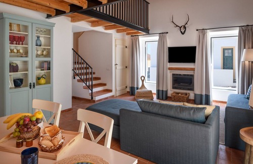 Donalda Villa | ALTIDO Modern cottage w/pool,daily clean&breakfast Quinta da Donalda Casa Daniel