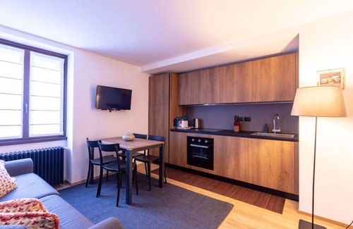 Courmayeur House | ALTIDO Warm Flat for 4, w/parking in Courmayeur