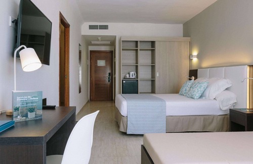 Torrenova Hotel | AluaSun Torrenova