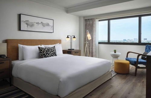 Irvine Business Complex Hotel | Always a Great Idea To Unwind! Near Marconi Automotive Museum, with Indoor Pool