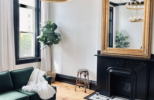Circleville Apartment | Always & Forever - A Lux Romantic Getaway Suite