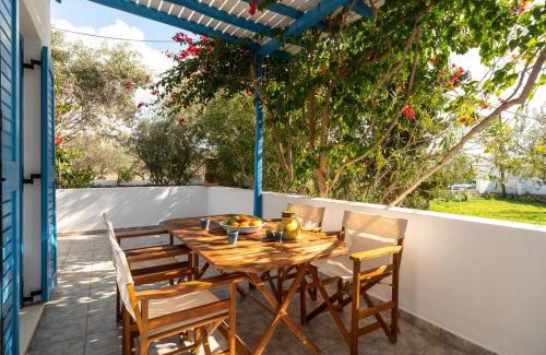 Aliki House | ALYKI'S FAMILY POOL Villa