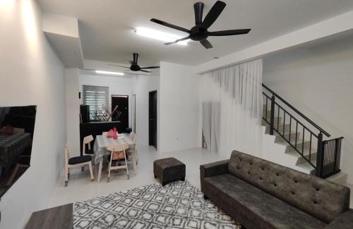 Jasin House | AM Homestay Melaka Dua Tingkat 4Room 3Bathroom