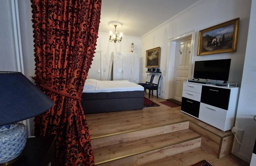 Bad Segeberg Apartment | Am Rathaus/Sondermann, vacation apartment - apartment B left/bedroom/living/kitchen combination