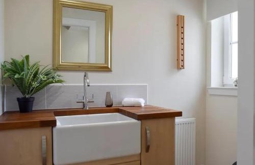 Killin House | Am Tighndhuin