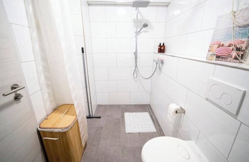Kuestelberg Apartment | AM WALDRAND - Winterberg - Top Lage, Queensizebett