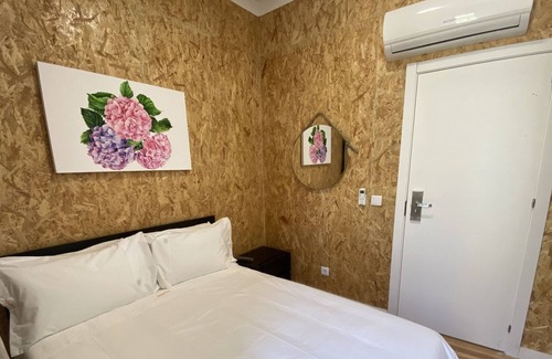 Mina House | Amadora Cozy House