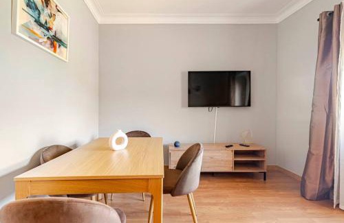Mina Apartment | Amadora Lisbon Flat