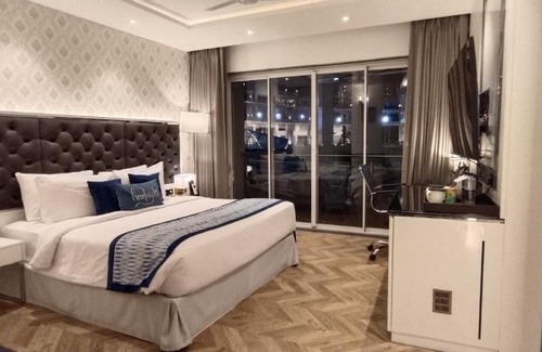 Hadapsar Hotel | Amanora The Fern Hotels & Club