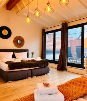 Lahr Apartment | AMAO Green - City Center - Penthouse Maisonette - 90 m2 - 8 Guests - Rooftop Terrace - King-Size Beds