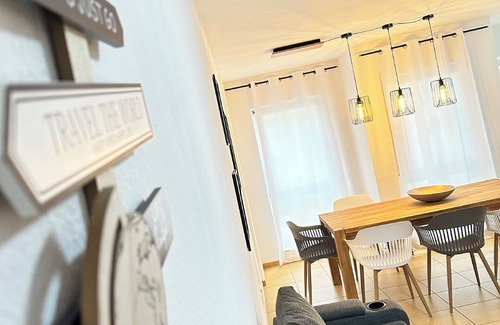 Lahr Apartment | AMAO-Stays I 100sqm I Center I 3 floors I KingSizeBeds I Netflix