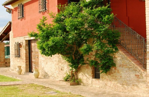 Costano House | Amaranth House Rooms and Apartments