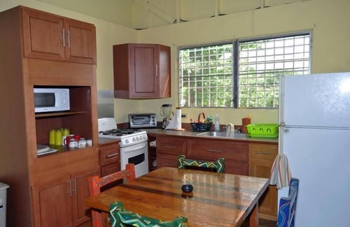 Puerto Ferro House | Amarilla Casita in Vieques with Wifi