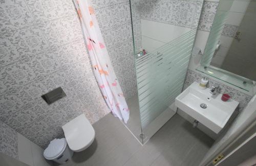 Qafe e Gjashtes Apartment | Amaris