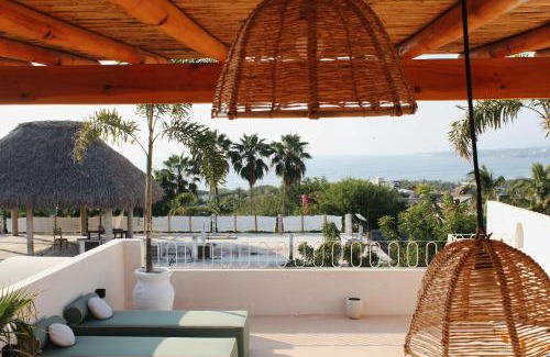 Barra de Colotepec Hotel | Amaroo Palms