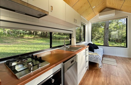 Lake Macdonald House | Amaroo Tiny Home Sanctuary - the perfect blend of wilderness and luxury