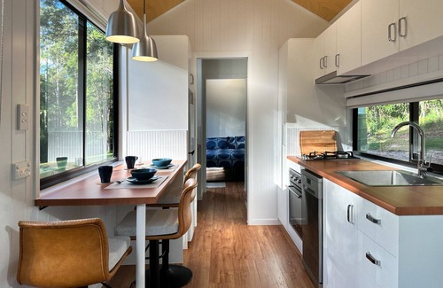 Lake Macdonald House | Amaroo Tiny Home Sanctuary - the perfect blend of wilderness and luxury