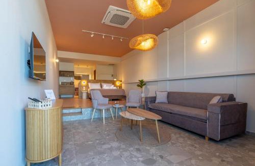Nees Pagases House | Amaze Place with a sea view by Salt Apartments