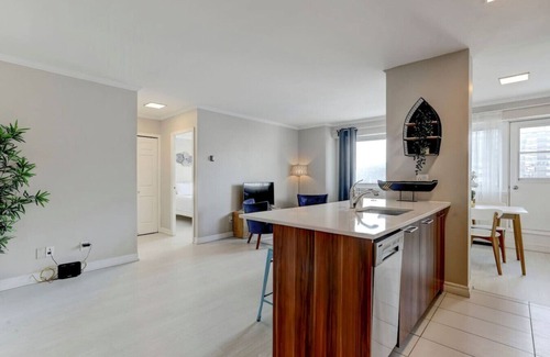 Downtown Montreal Apartment | Amazing 1-bedroom apartment in MTL Downtown