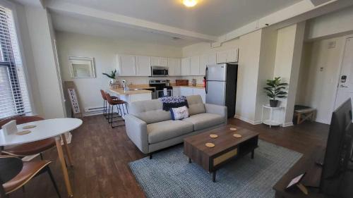 Downtown Detroit Apartment | Amazing 1 BR Apt In City Center