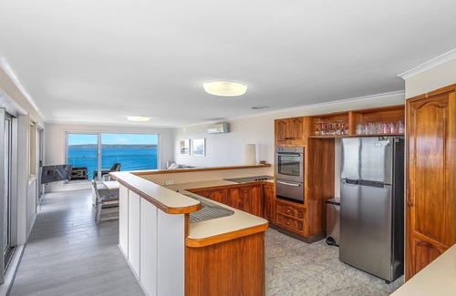 Killcare Heights House | 'Amazing 180 Degree Views' by Accom Holidays