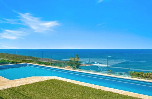 Killcare Heights House | 'Amazing 180 Degree Views' by Accom Holidays