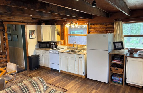 Talkeetna Cabin | Amazing 2-bedroom cabin in downtown Talkeetna