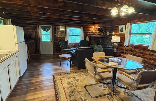 Talkeetna Cabin | Amazing 2-bedroom cabin in downtown Talkeetna