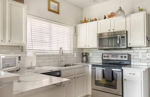 Val Vista Lakes Condo | Amazing 2-bedroom Condo in Val Vista Lakes area in Gilbert Az! Pet Friendly!
