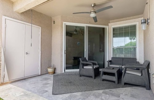 Val Vista Lakes Condo | Amazing 2-bedroom Condo in Val Vista Lakes area in Gilbert Az! Pet Friendly!