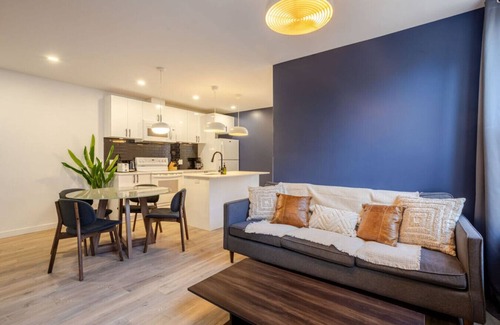 Mile End Apartment | Amazing 3-Bedroom in the heart of Montreal