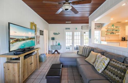 Harbor Hills House | Amazing 3 BR private pool home near Anna Maria Island - 7th Heaven