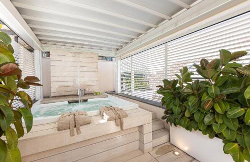 Rome City Centre Apartment | Amazing 3 Levels Penthouse Piazza Venezia